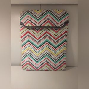 Thirty-One I-Pad / Kindle /Tablet Cover NWT